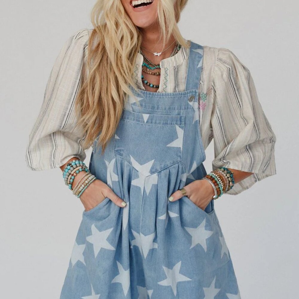 B244 Light Blue Star Printed Buttoned Straps Pocketed Denim Romper - Picture 3 of 14